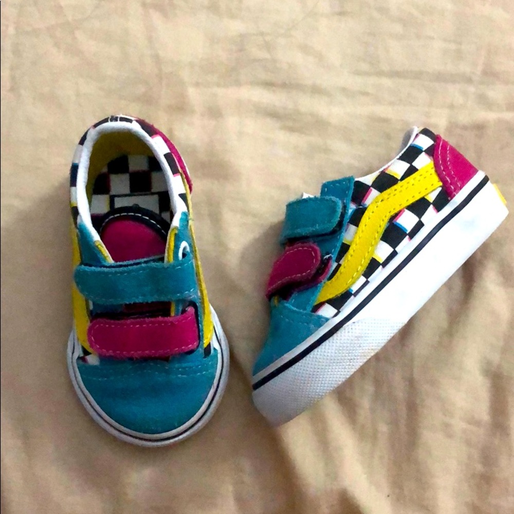 TODDLER VANS